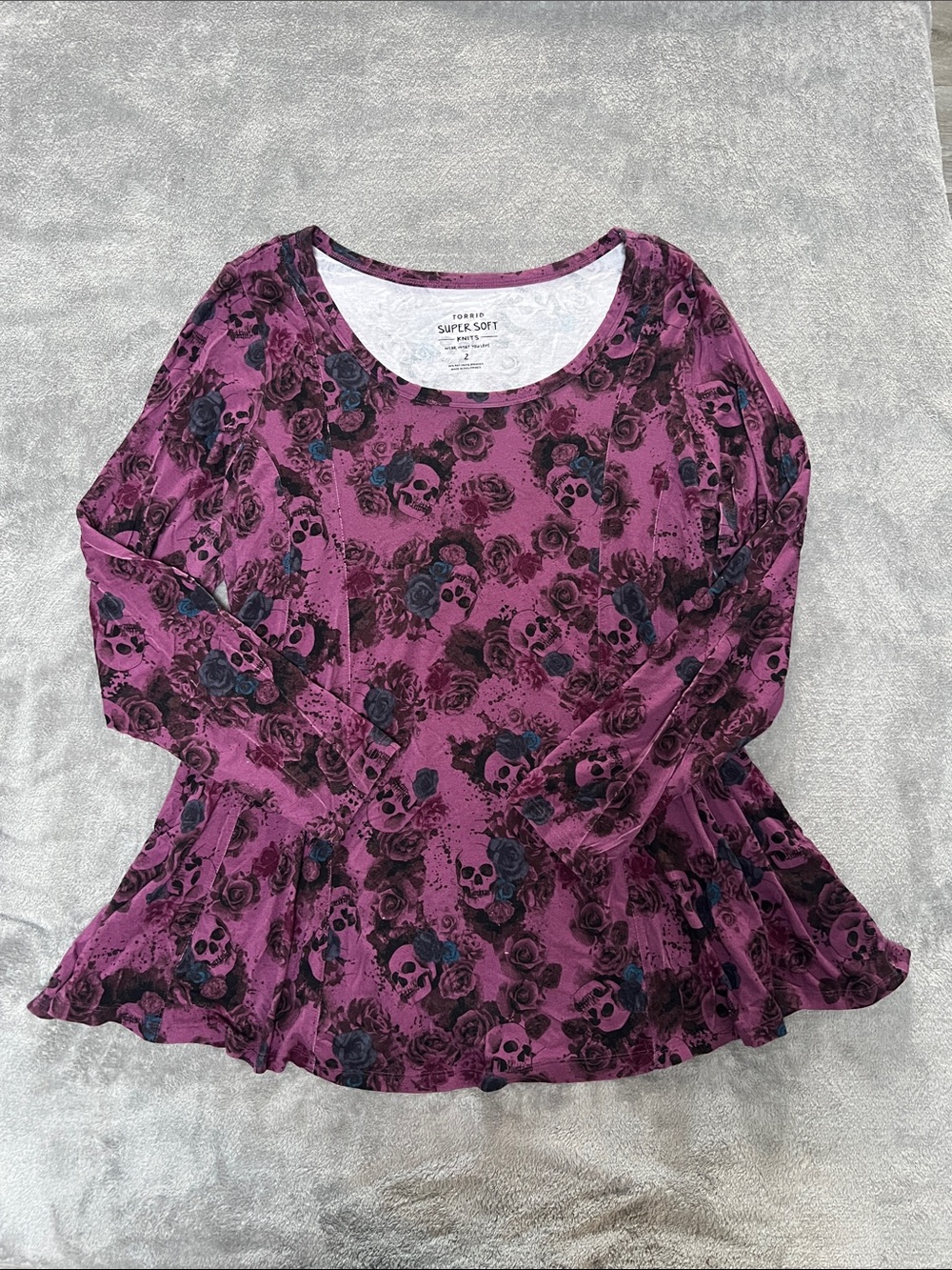 torrid Plum Skull & Rose Peplum Long Sleeve Top Size 2 or 18/20